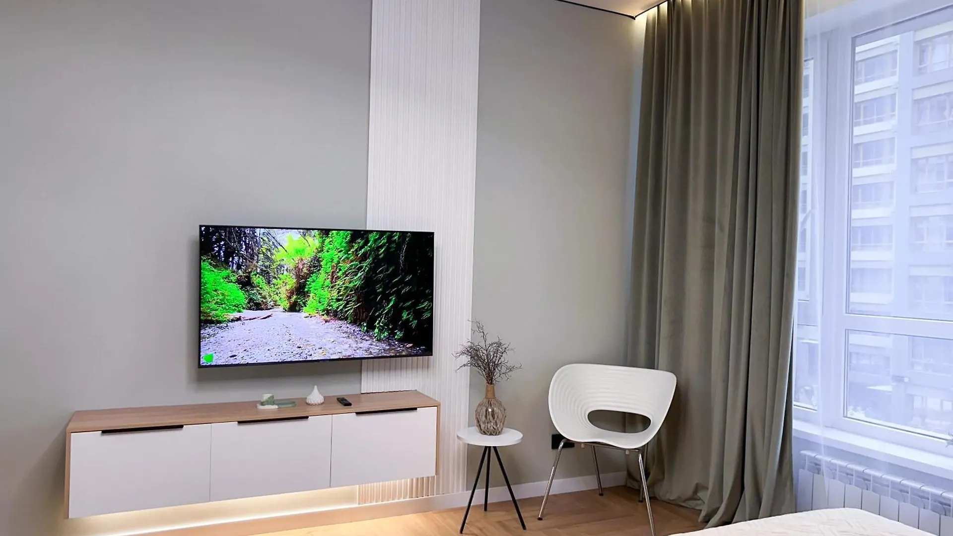 Минималистичная Студия Напротив Мега Парк Almaty Apartment
